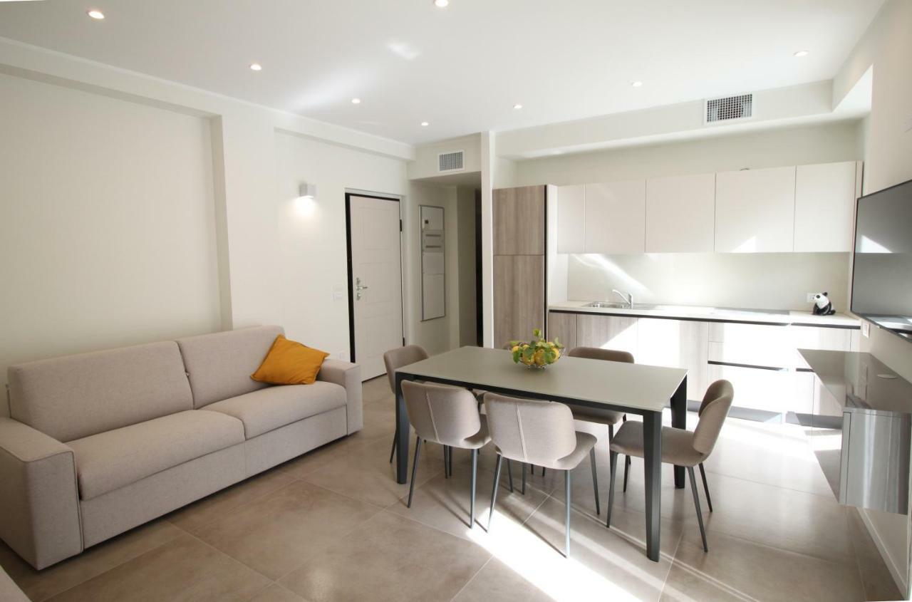 Casa Vacanze Residence Ideale Suites And Apartments Alassio Eksteriør bilde